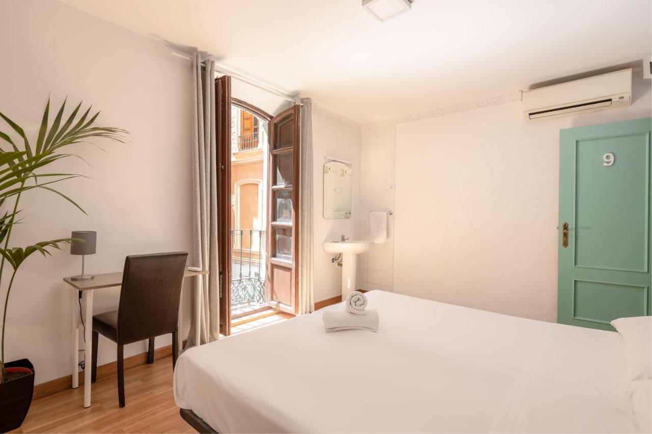 Pension Zacatin Granada Bagian luar foto
