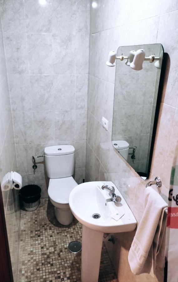 Pension Zacatin Granada Bagian luar foto